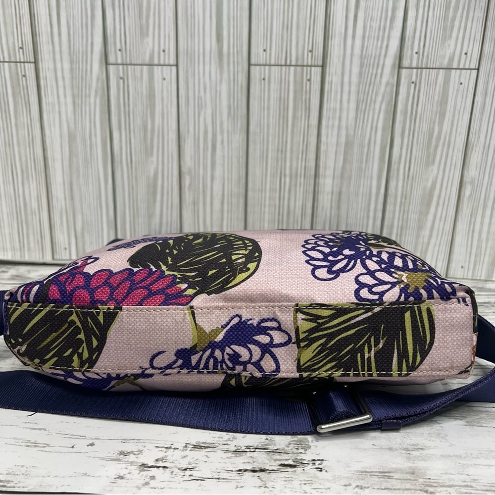TUMI Floral Print Crossbody Bag Nylon Adjustable Strap Travel Shoulder Bag - Picture 3 of 13
